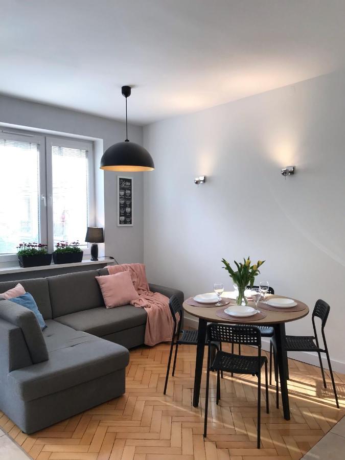 Klimatyczny Apartament Pod Ratuszem -Ul. Slaska 2 Częstochowa Екстериор снимка